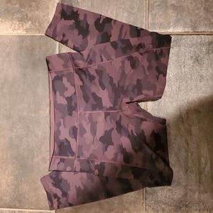 Lululemon camo leggings size 12